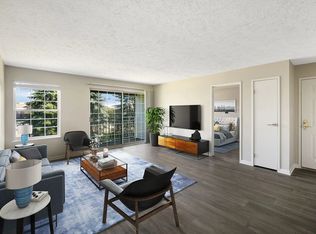 9239 Cherry Tree Dr, Strongsville, OH 44136