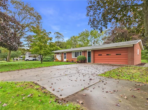 874 Dewitt Rd, Webster, NY 14580