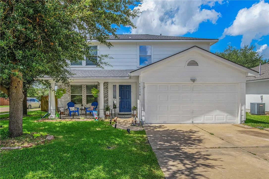 4 bed, 2.5 bath, 1665 sqft, $2,200 — Photo 1