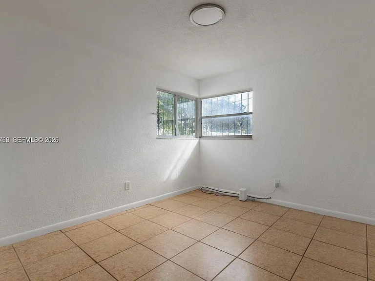 1301 NE 153rd St — Photo 12