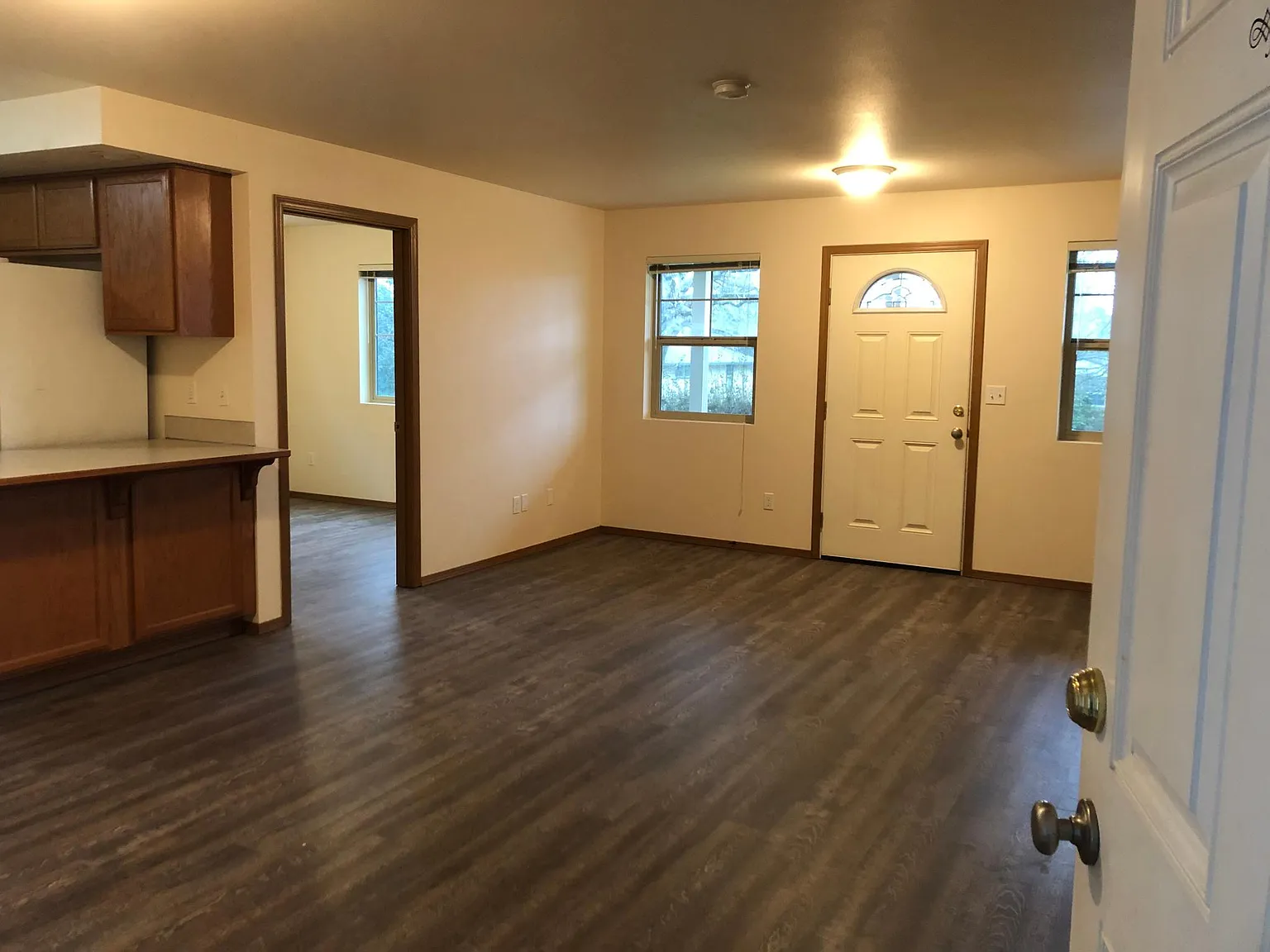 2 bed, 940 sqft, $1,940 — Photo 3