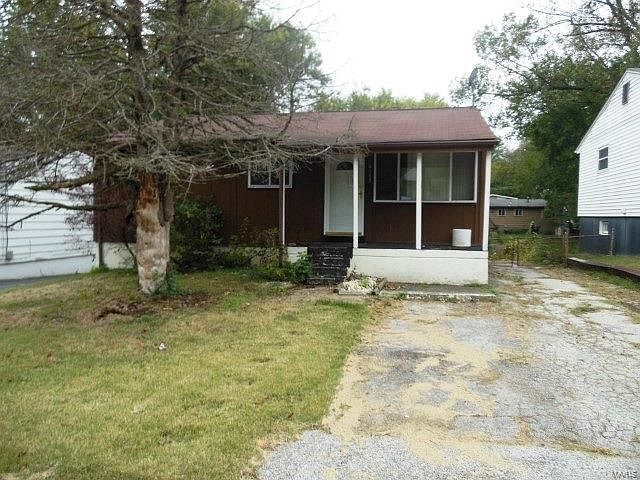 1st image of 10143 Cloverdale Dr