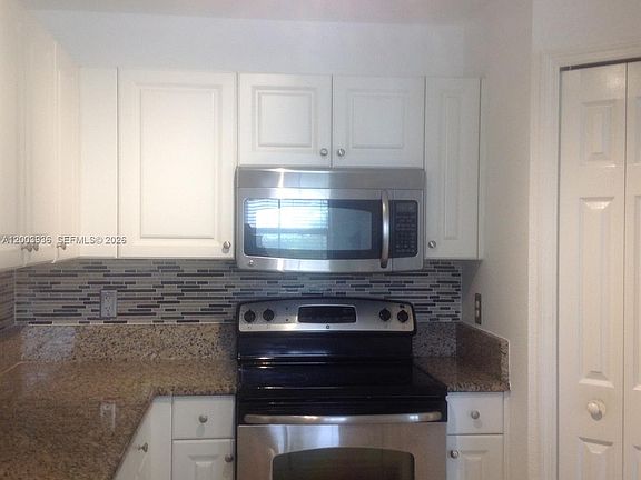 3rd image of 11401 89th St #105