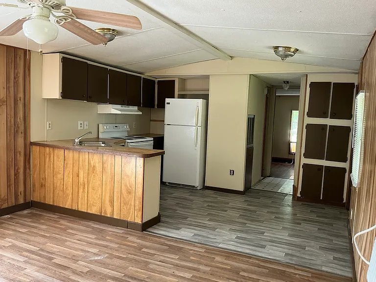 41 Merrill Ct — Photo 1