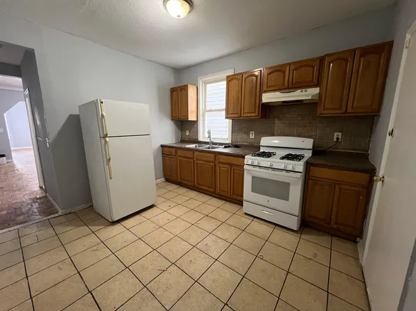 97 Wilkinson Ave, Jersey City, NJ