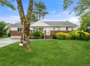 26 Sheridan Street, Old Bethpage, NY 11804
