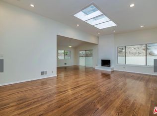 2414 Benedict Canyon Dr, Beverly Hills, CA 90210
