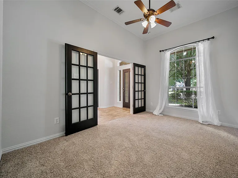 14 Beauty Bower Pl — Photo 9