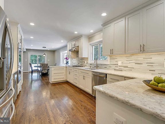 2nd image of 2423 Beekay Ct