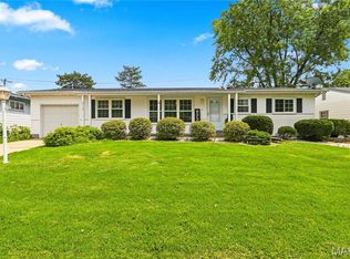 6714 Cherryvale Dr, Hazelwood, MO 63042