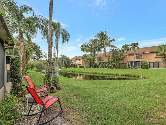 4th image of 3611 Carambola Circle N #2881