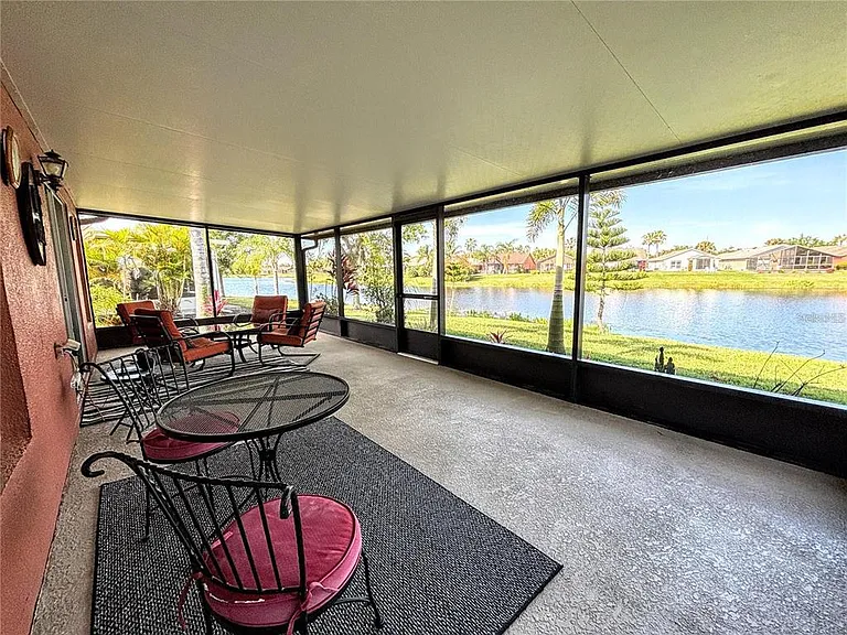585 Grand Canal Dr — Photo 12