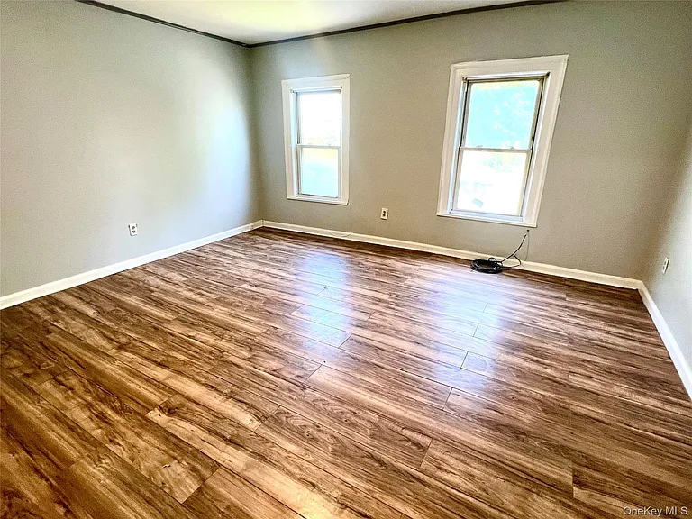 25 W Main St — Photo 8