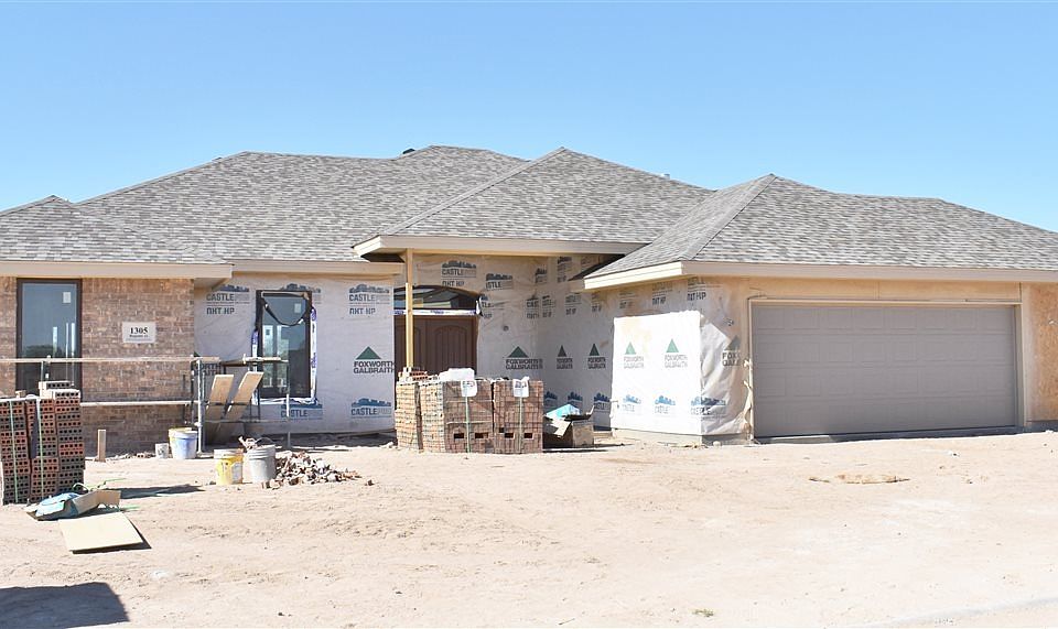 1st image of 1305 Regents Ct