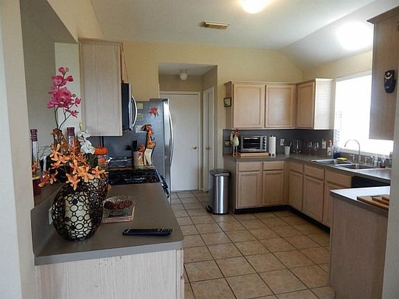 4th image of 4102 Custer Creek Dr