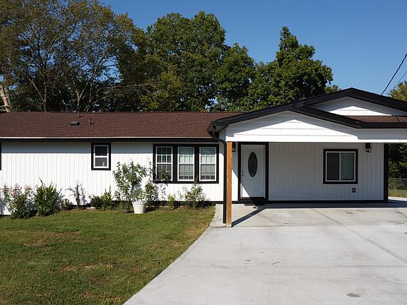 2nd image of 621 Hilltop Dr