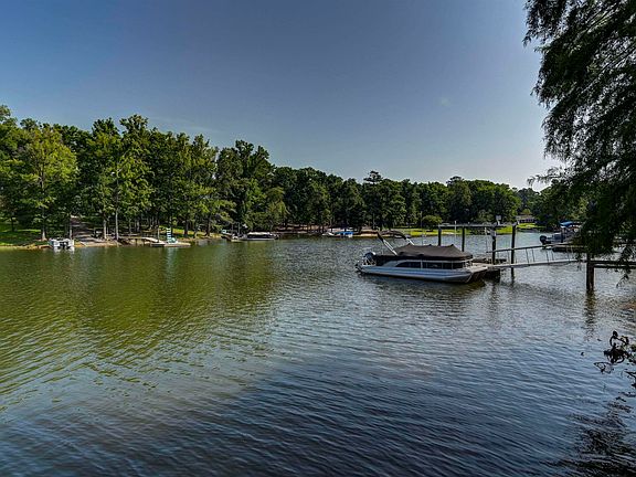 3rd image of 595 Newberry Shores Dr