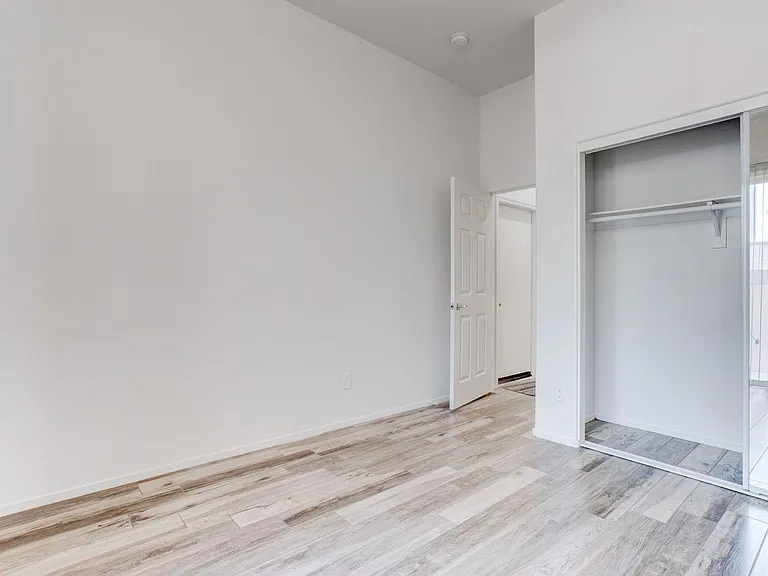 161 Greenwich Village Ave — Photo 26