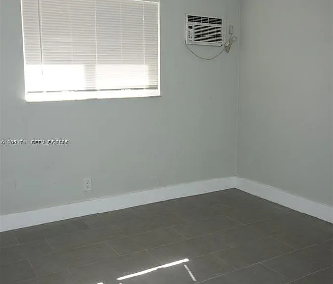 808 SW 14th Ter #4 — Photo 12