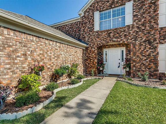 3rd image of 2326 Snowdon Dr