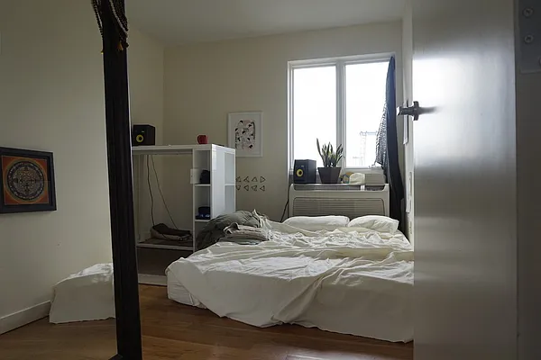 Rented by EXR | media 42