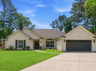 14 E Forest Ct, Conroe, TX 77384