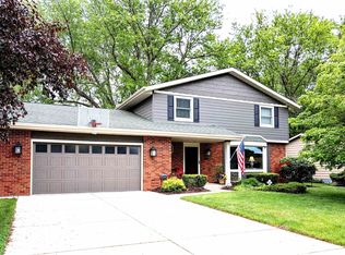 824 Suffolk Dr, Janesville, WI 53546