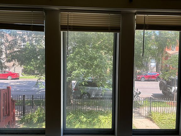 3rd image of 1926 N Kimball Ave #1