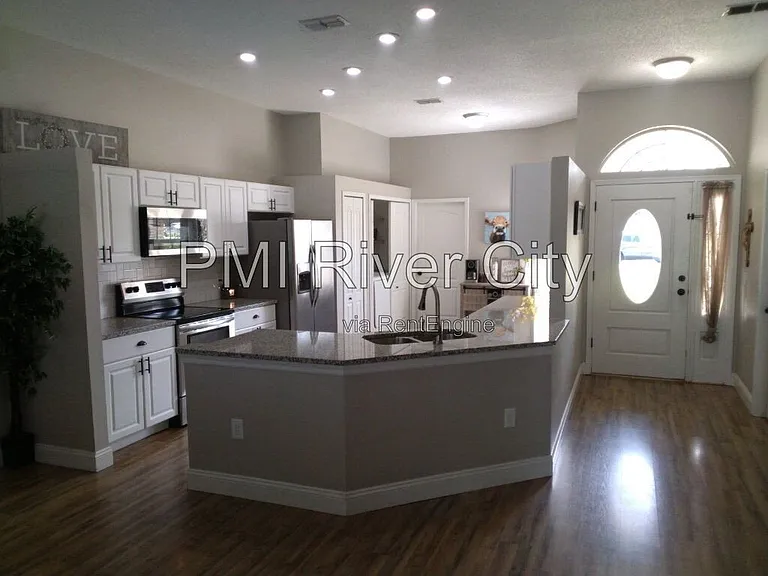 2320 Locustwood Ct — Photo 15