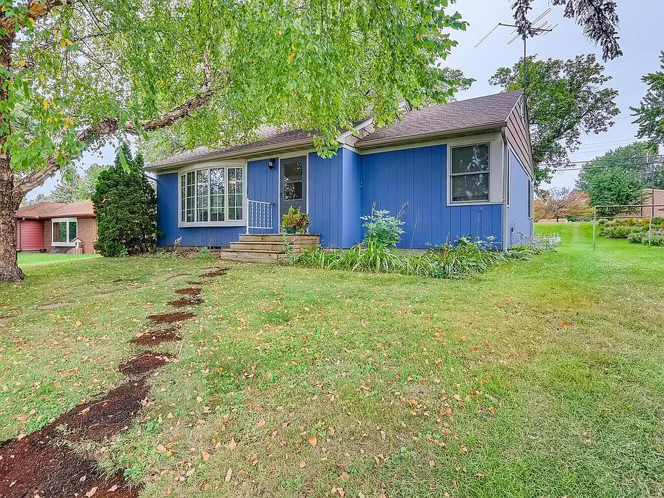 1st image of 535 19th Ave N