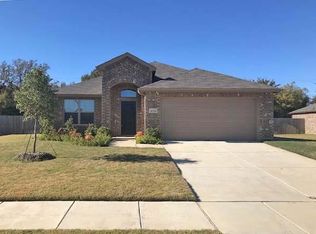 404 Highmeadow Dr, Aubrey, TX 76227