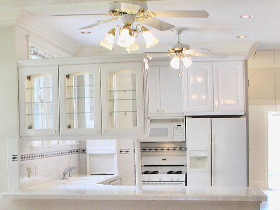 3rd image of 1203 W San Antonio St