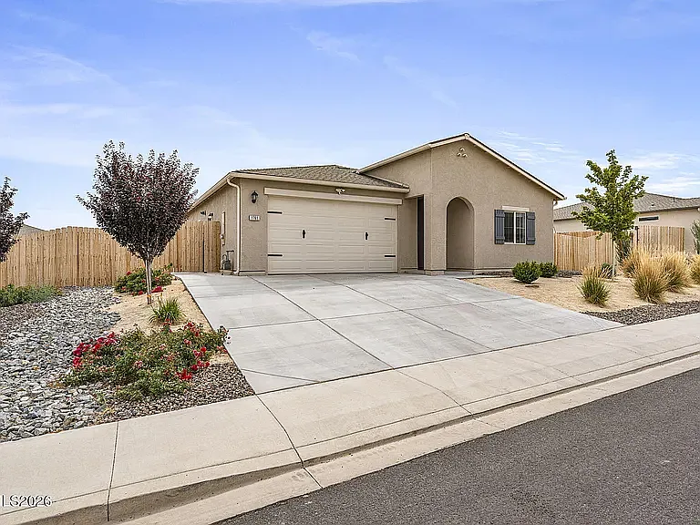 4 bed, 1825 sqft, $2,800 — Photo 1