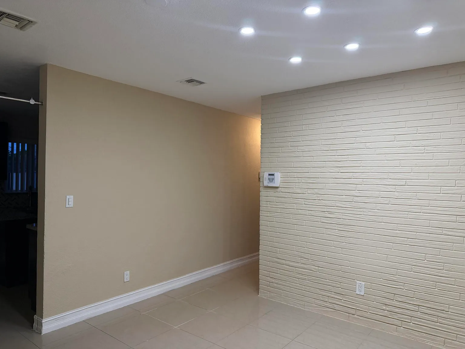 4 bed, 2.0 bath, 1296 sqft, $3,600 — Photo 2