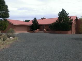 2 E Paseo Del Caballo, Santa Fe, NM 87508