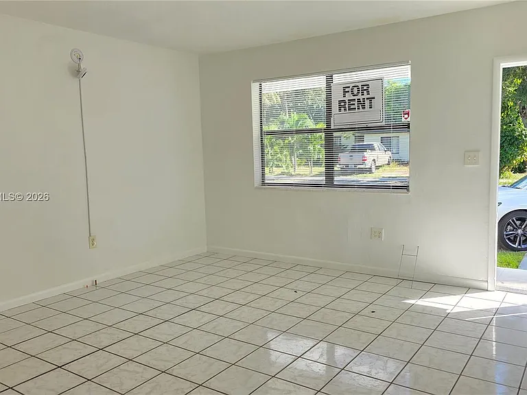 525 NE 132nd Terrace Br #527 — Photo 5