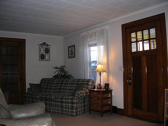 3rd image of 388 N Algona St