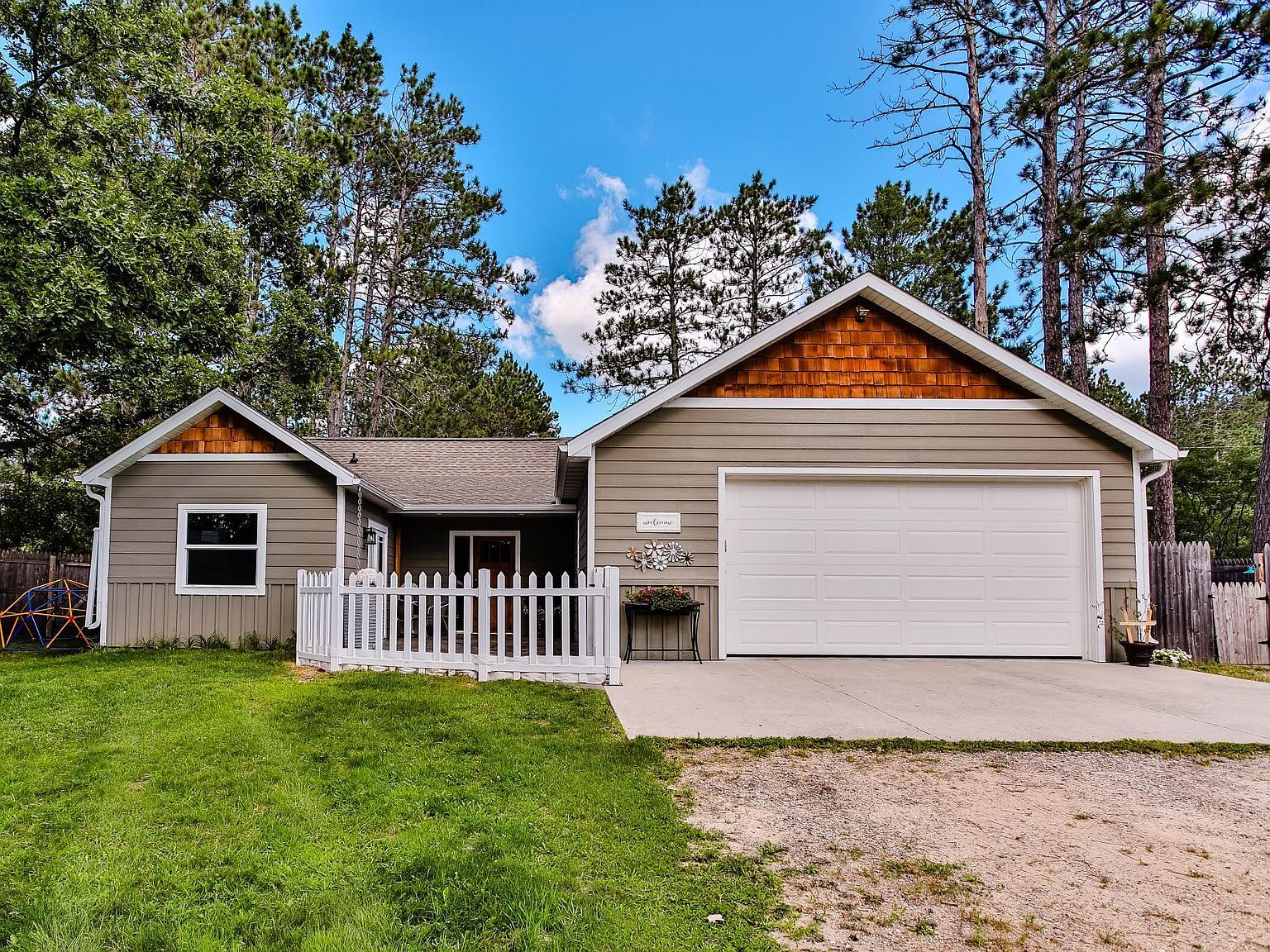 326 1st St NW, Menahga, MN 56464 Zillow