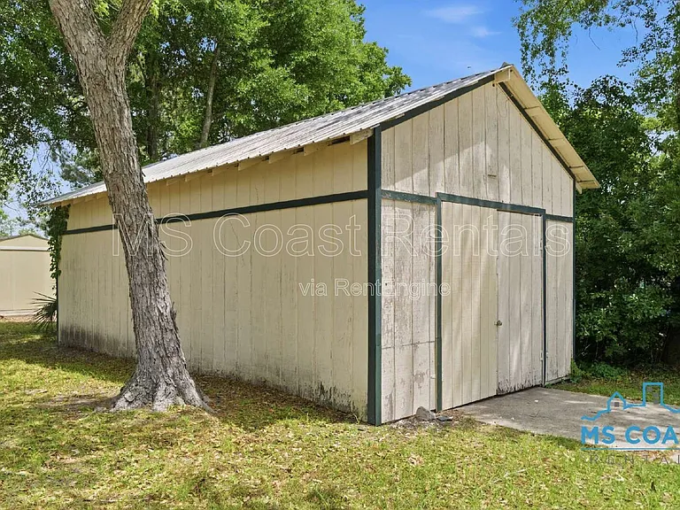 4319 Lewis St — Photo 23