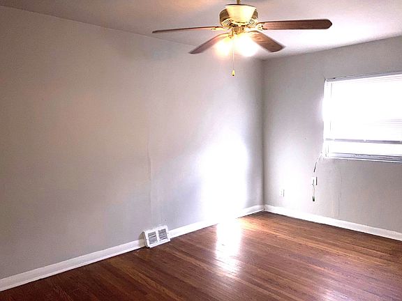 4th image of 7326 Ruskin Rd