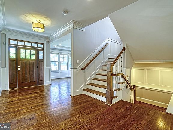 5th image of 3011 N Trinidad St