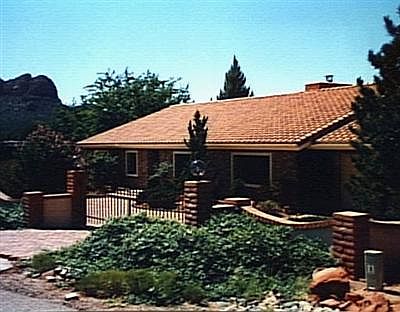 2nd image of 209 S Fawn Drive