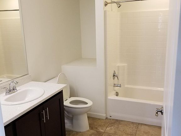 4th image of 140 Ivy Ave #F44