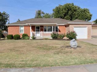 207 E 20th St, Hays, KS 67601