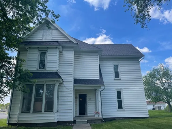 585 W North St #1, Marshall, MO 65340