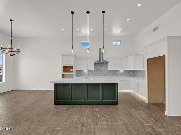 5th image of 341 Blue Valley Ave