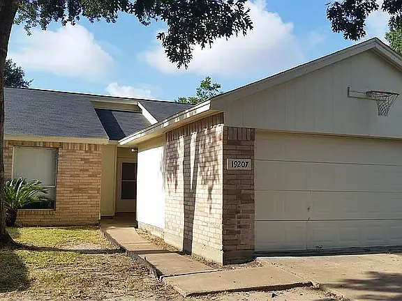 19207 Cypress Canyon Dr — Photo 37