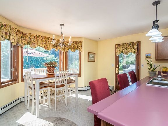 4th image of 409 Shannon Dr