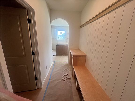 2nd image of 540 Davis Dr NE