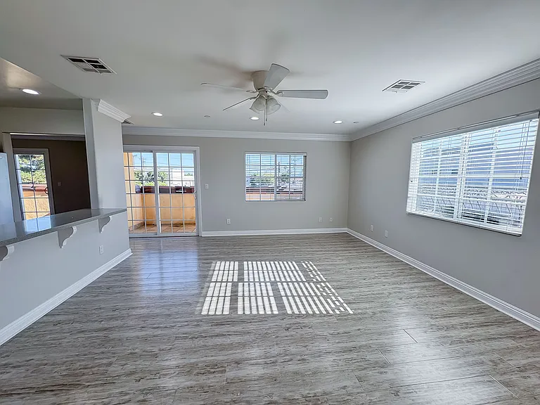 7923 Ledge Ave — Photo 12